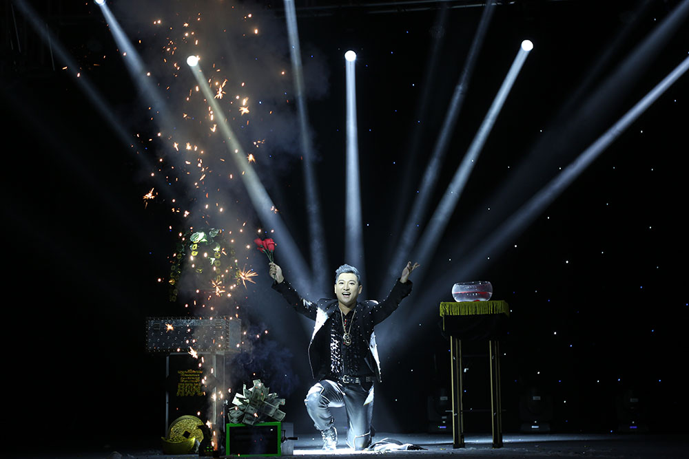 IONG'S MAGIC SHOW