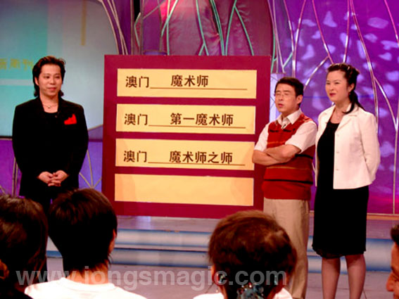 ​翁達智接受中央電視台專訪 暢談他的成長過程
